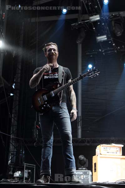 EAGLES OF DEATH METAL - 2012-08-25 - SAINT CLOUD - Domaine National - Scene de la Cascade - 